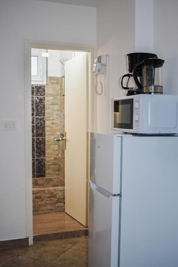 Apartmani Luky Karlobag Ngoại thất bức ảnh